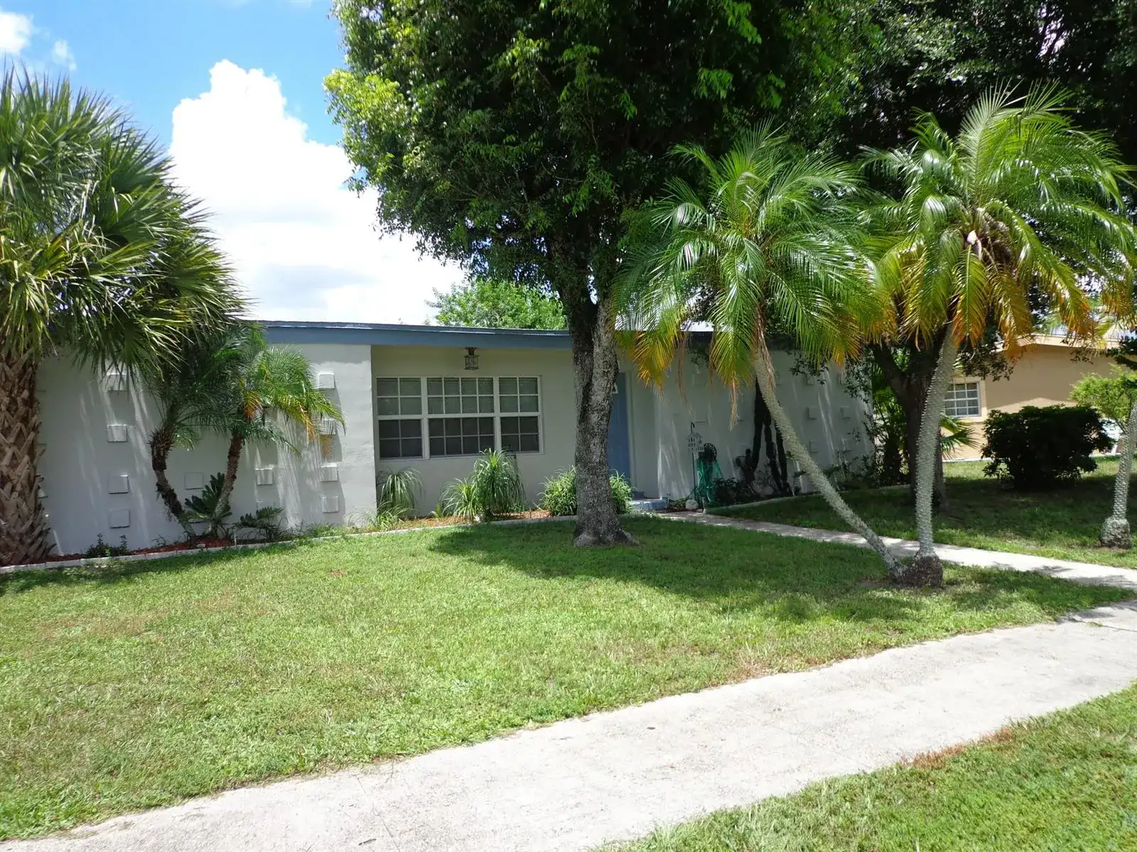 11751 Oleander Drive, Royal Palm Beach FL 33411 photo 3