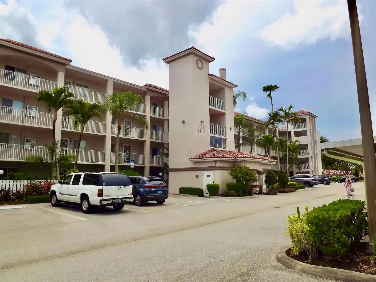 6112 Huntwick Terrace # 205, Delray Beach FL 33484 photo 2