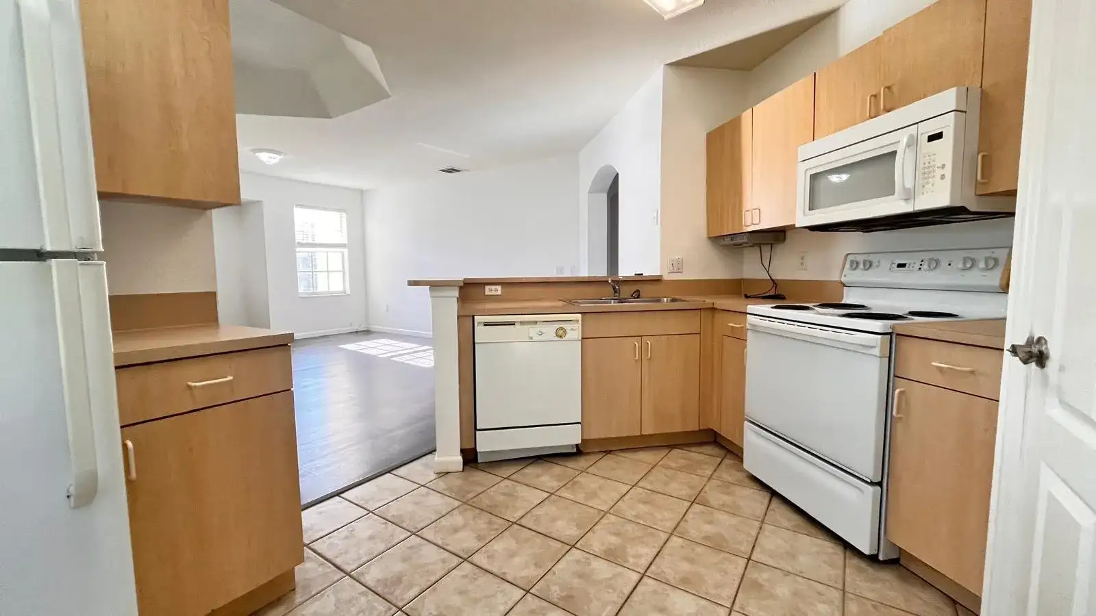 106 Belmont Place, Boynton Beach FL 33436 photo 2