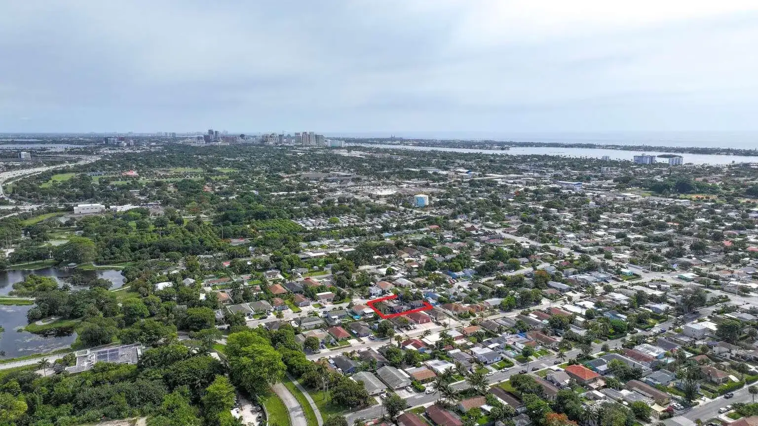 1000 W LAKEWOOD Road, West Palm Beach FL 33405 photo 2