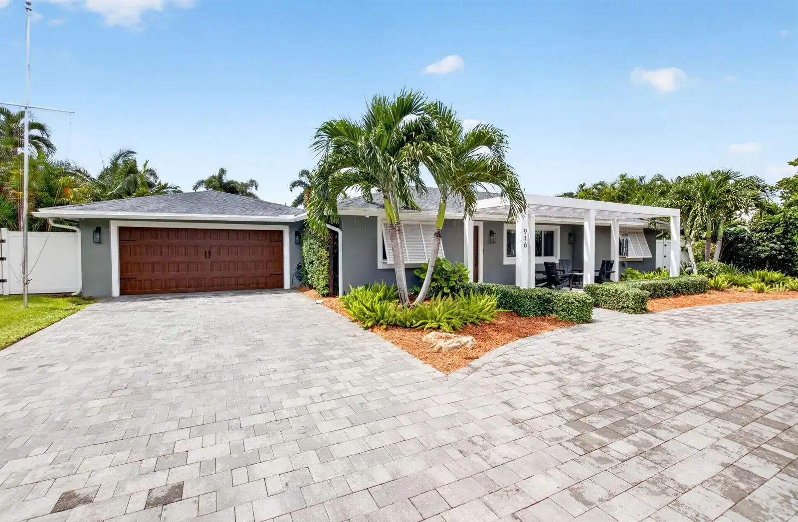 916 SW 36TH Court, Boynton Beach FL 33435