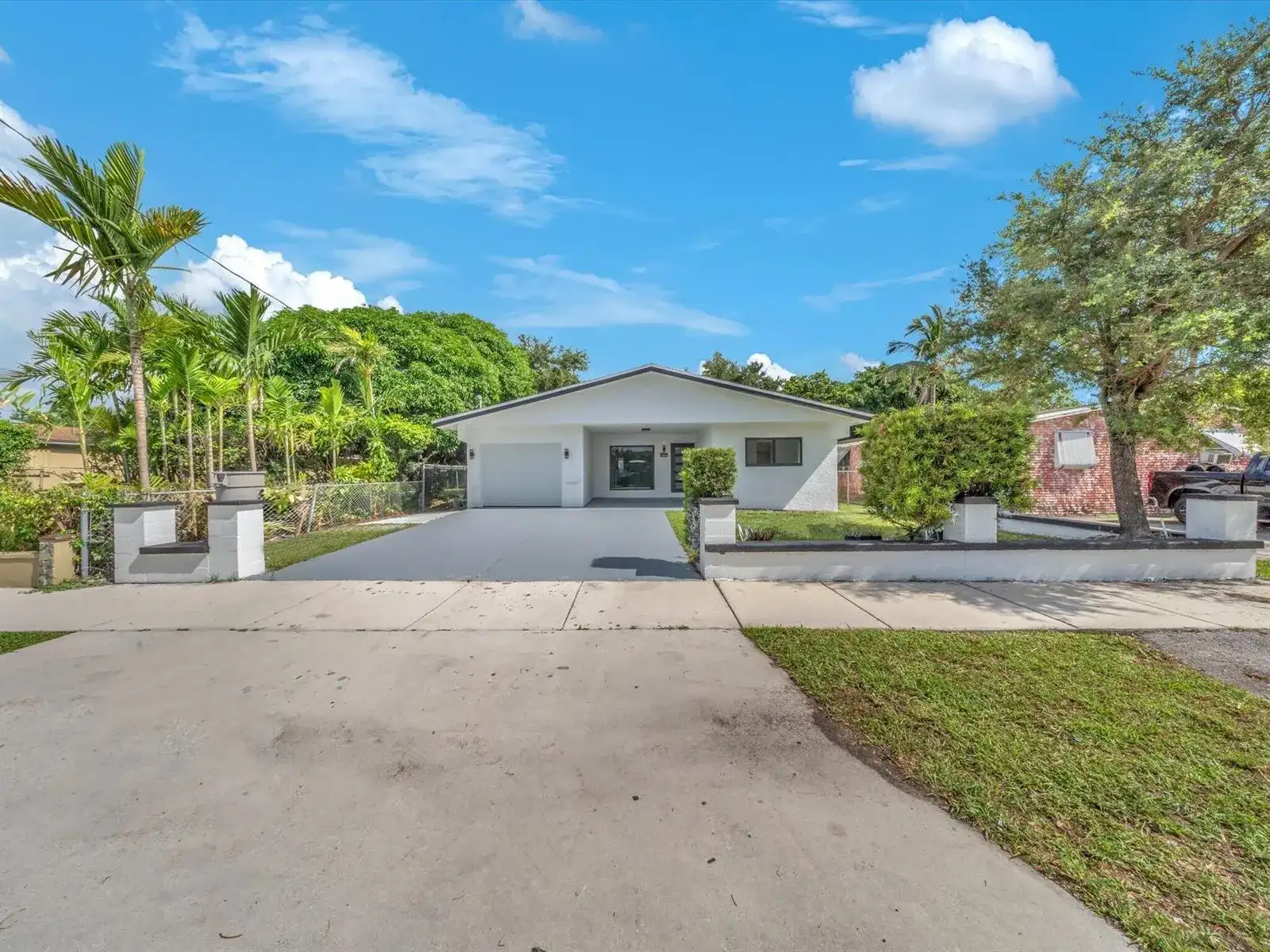 4531 SW 20th Street, West Park FL 33023 photo 5