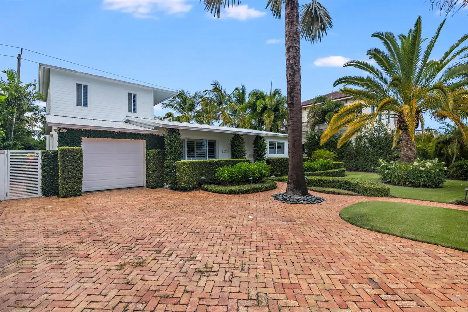 203 Arlington Road, West Palm Beach FL 33405 photo 2