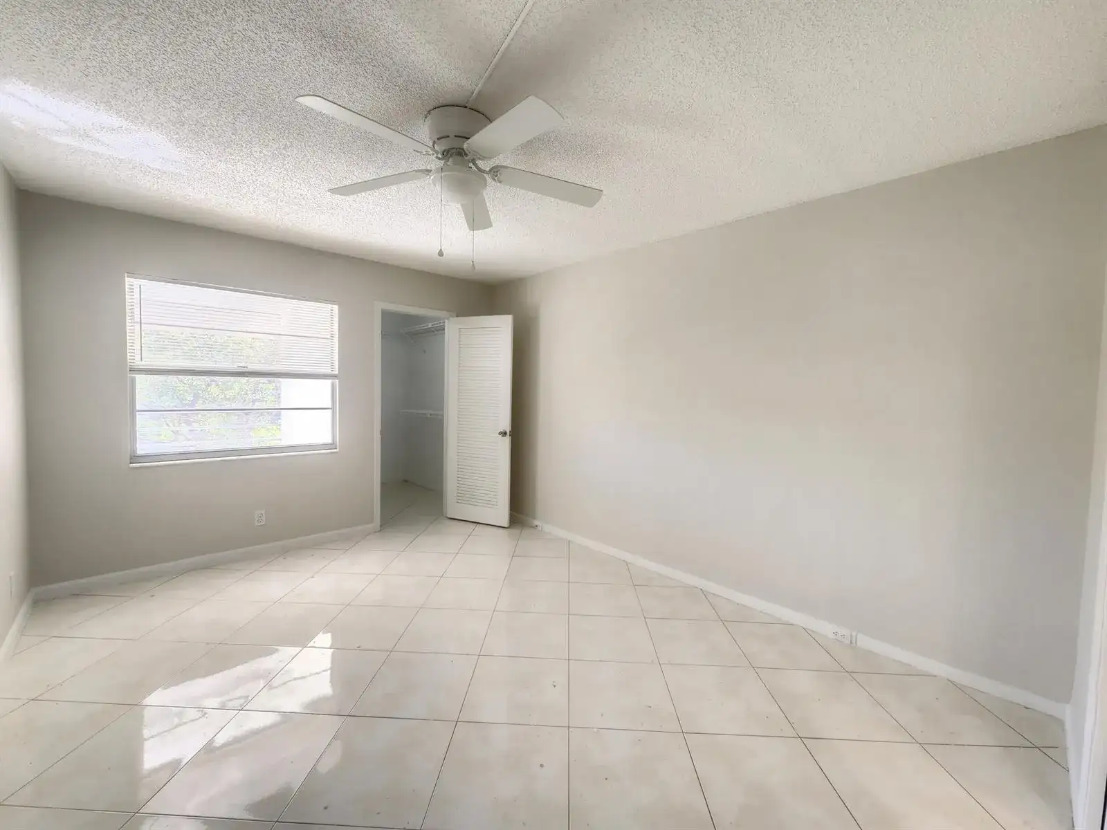 3025 Newcastle B, Boca Raton FL 33434 photo 4