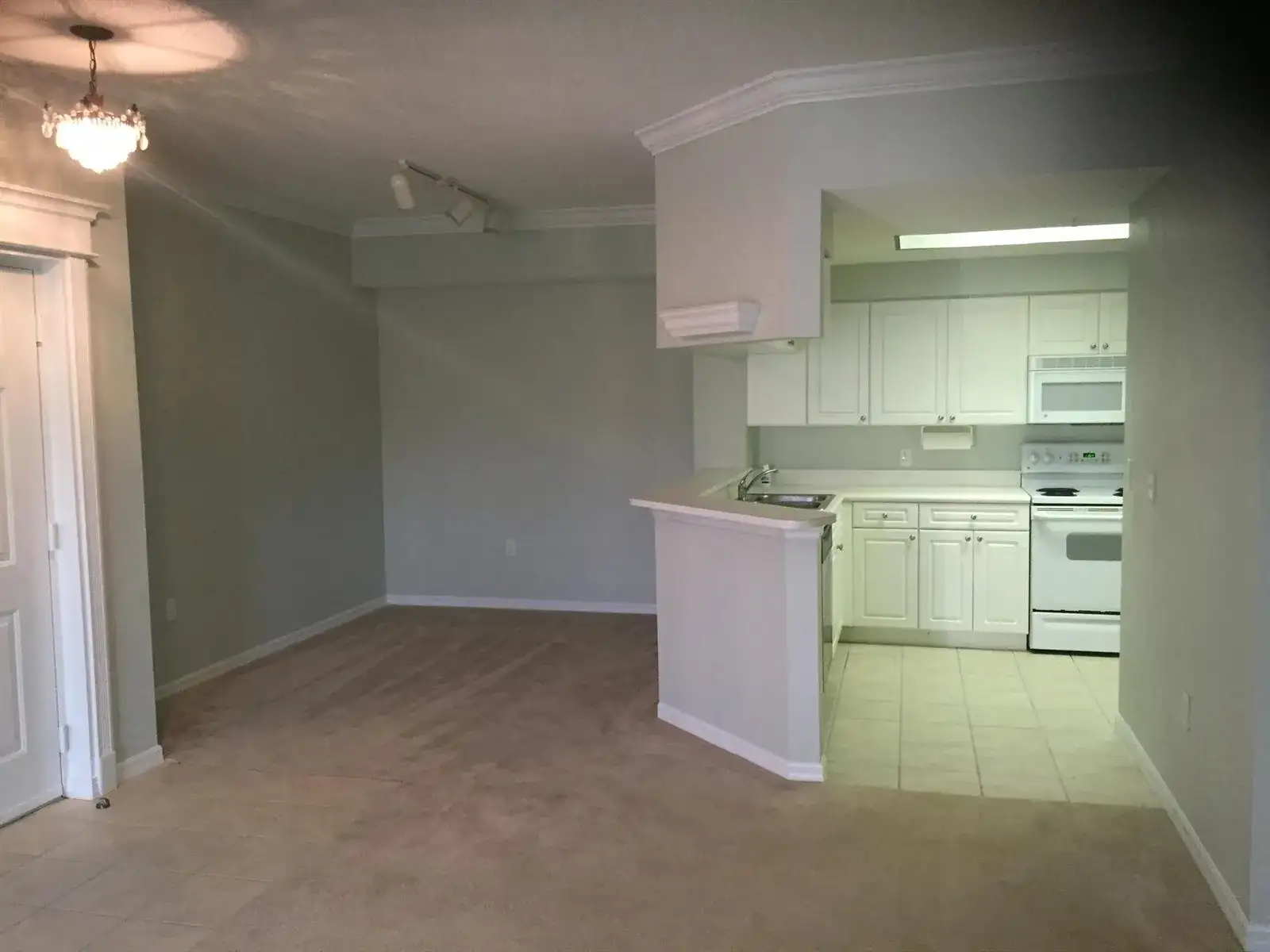 2726 Anzio Court # 202, Palm Beach Gardens FL 33410 photo 2