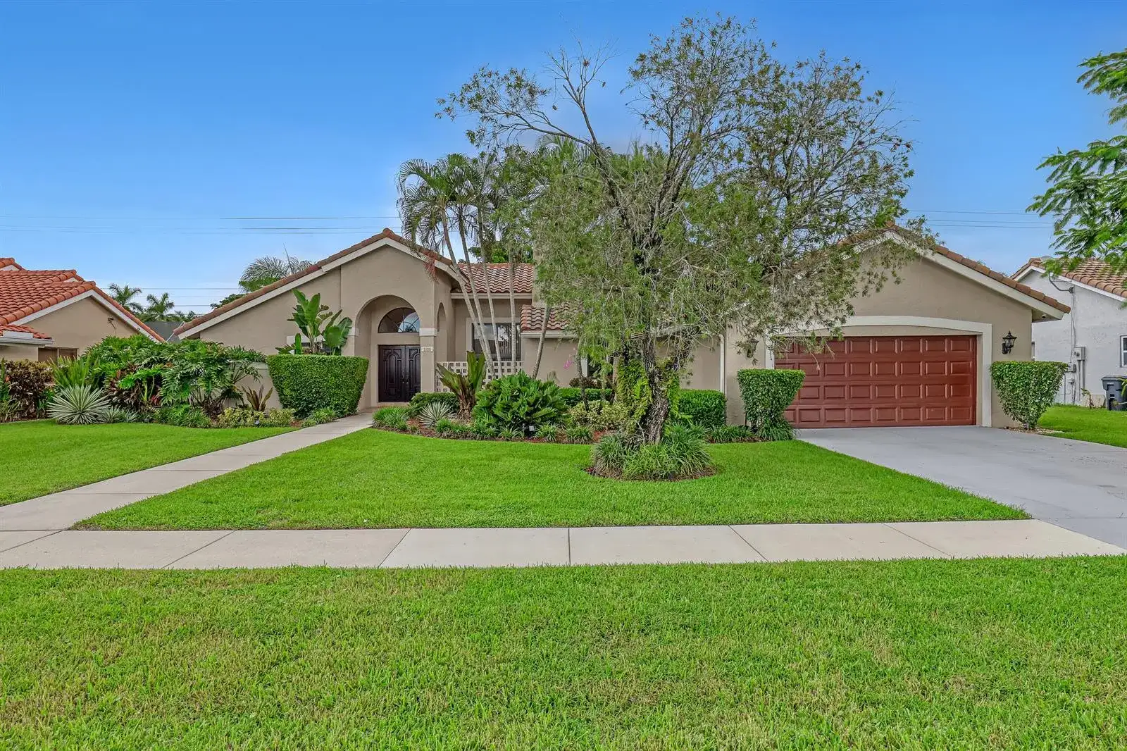 2156 AMESBURY Circle, Wellington FL 33414 photo 2