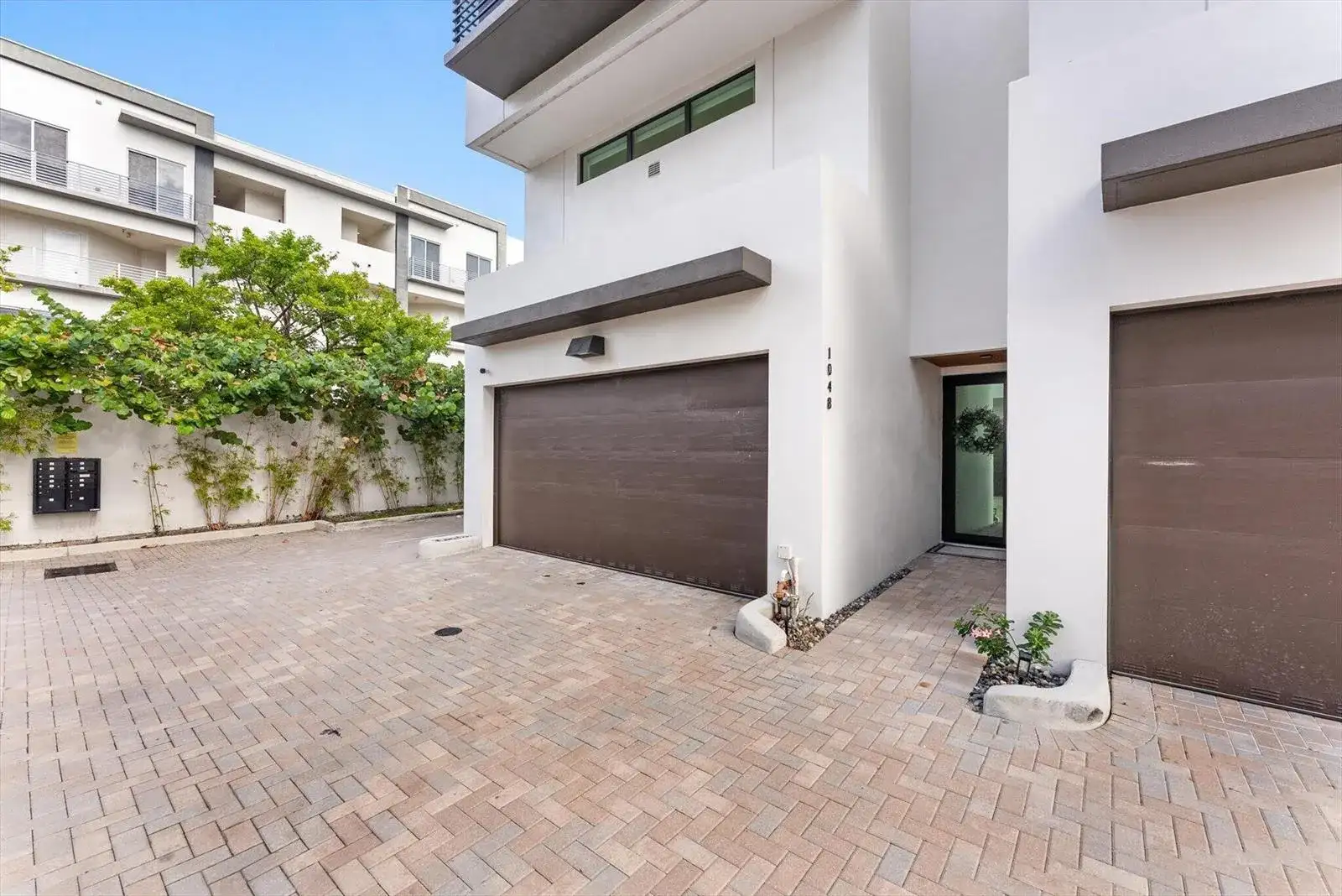 1048 N Victoria Park Road, Fort Lauderdale FL 33304 photo 3