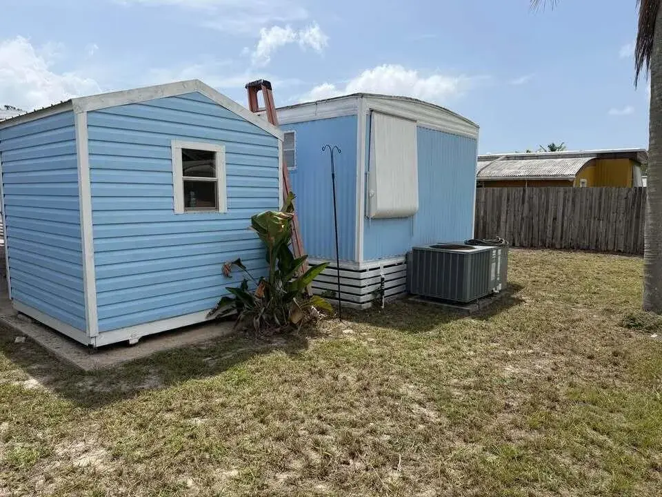 8364 SE Sandy Lane, Hobe Sound FL 33455