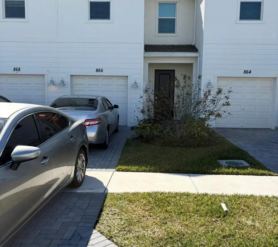 866 SE Grovebush Lane, Port St. Lucie FL 34984