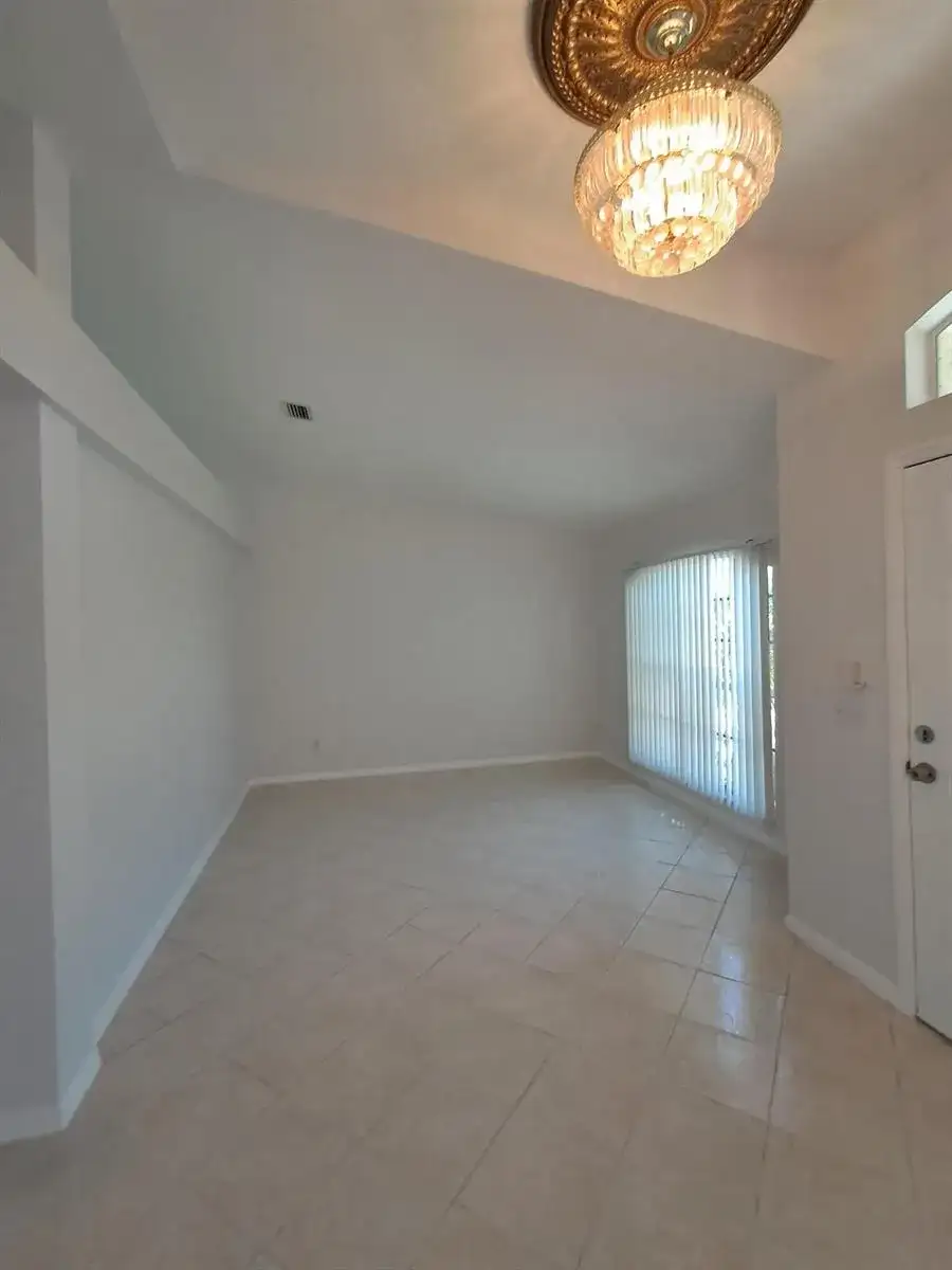 2697 SW Altamira Avenue, Port St. Lucie FL 34987 photo 5
