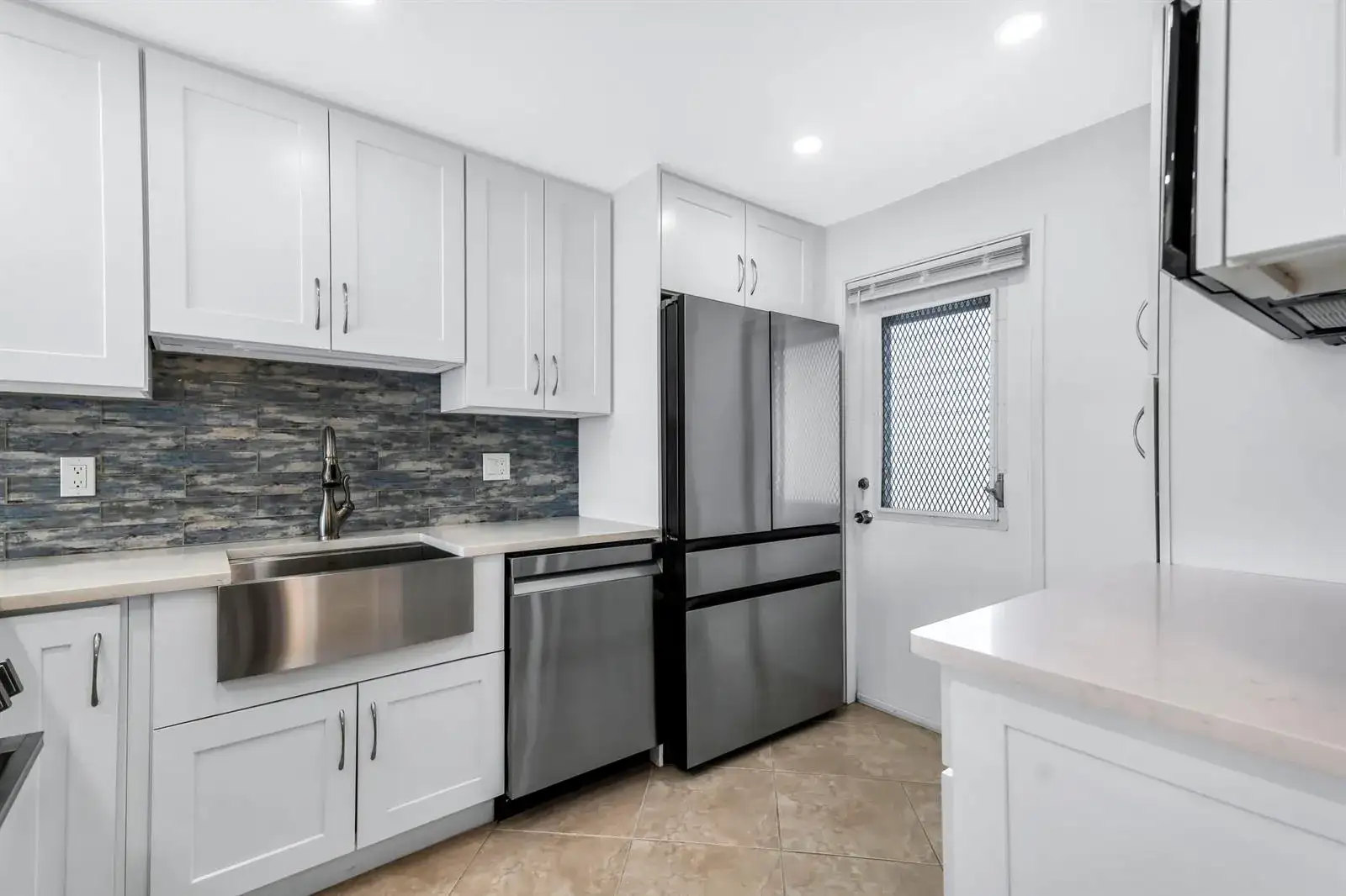 2651 S PALM AIRE Drive # 410, Pompano Beach FL 33069 photo 5