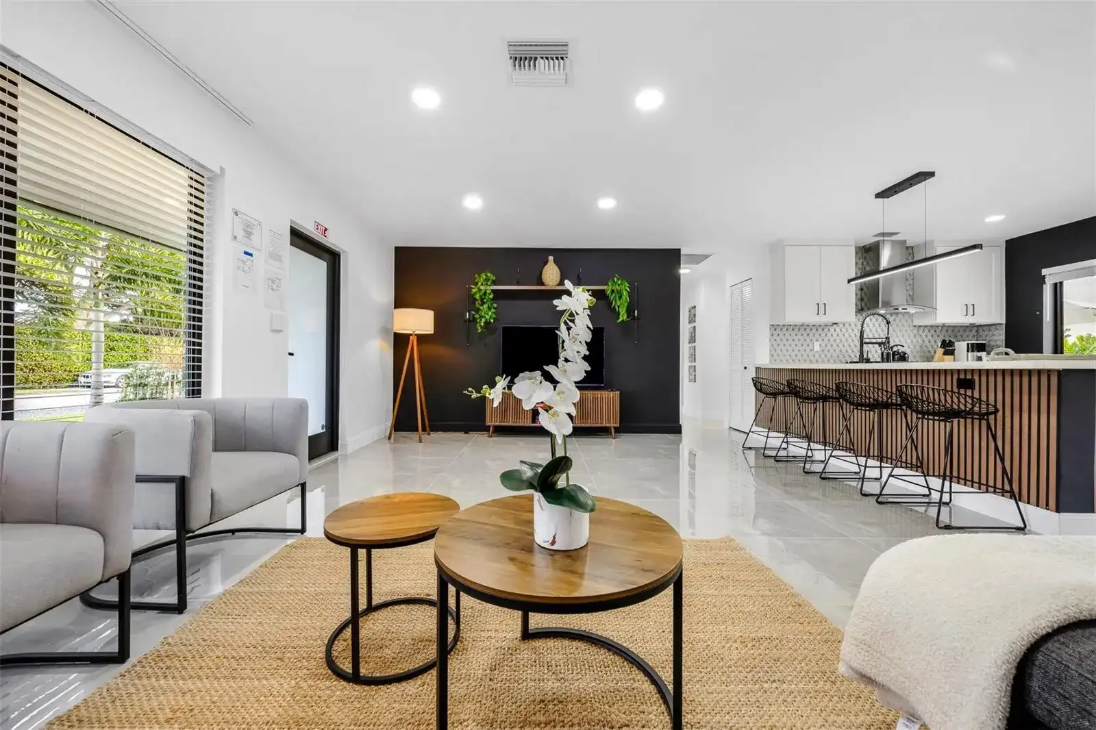 2925 NE 1ST Avenue, Wilton Manors FL 33334