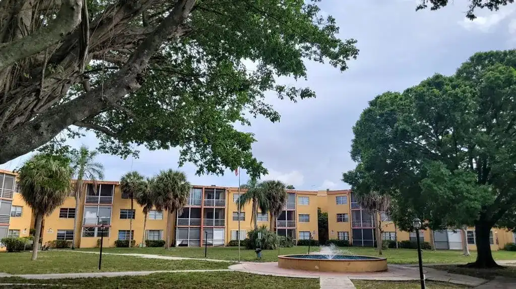 4344 NW 9TH Avenue # 1B, Deerfield Beach FL 33064