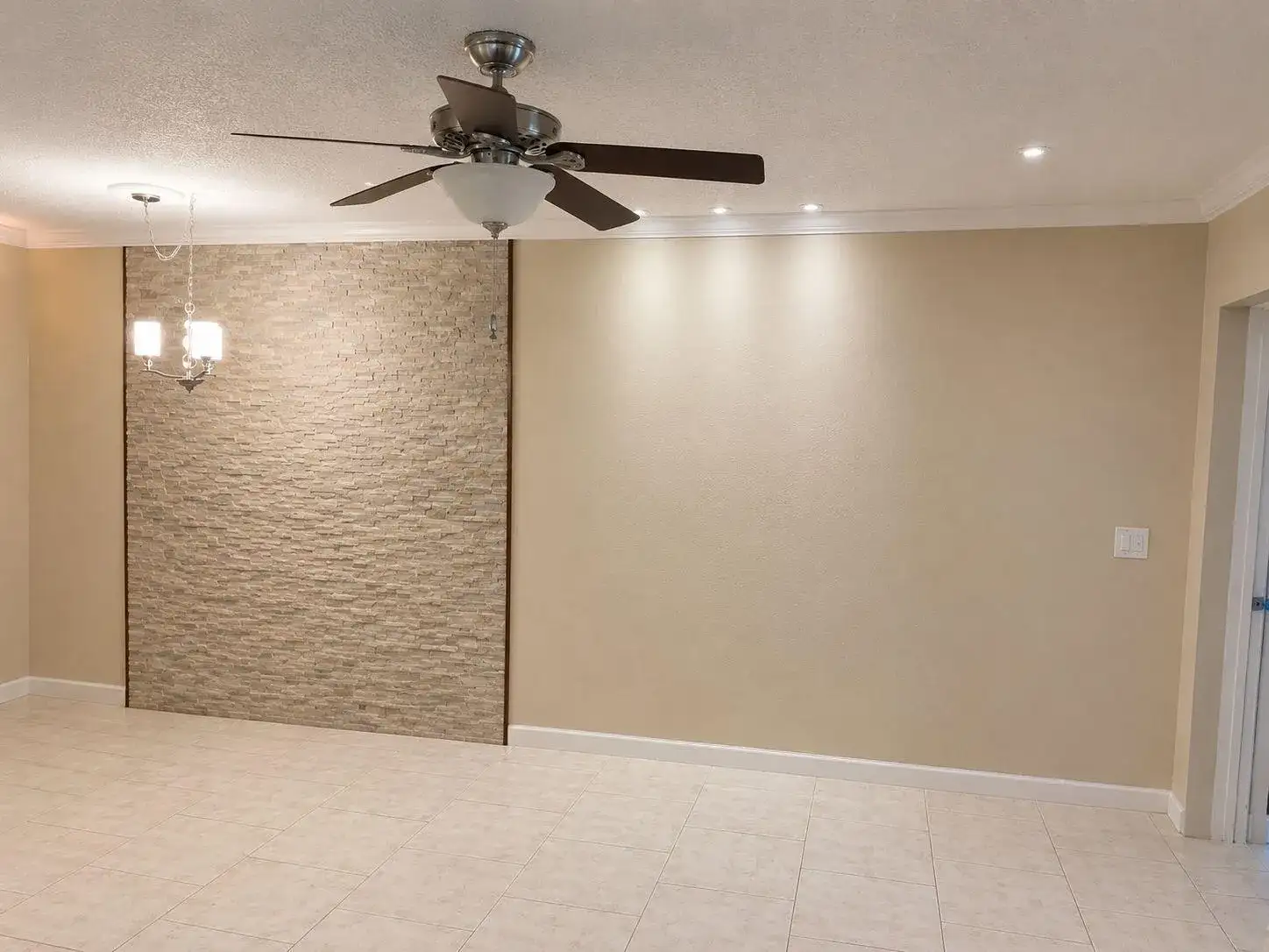 3100 SPRINGDALE Boulevard # 308, Palm Springs FL 33461 photo 4