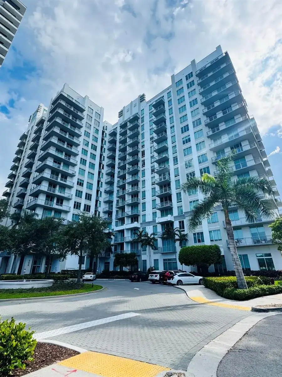 300 S AUSTRALIAN Avenue # 702, West Palm Beach FL 33401 photo 2