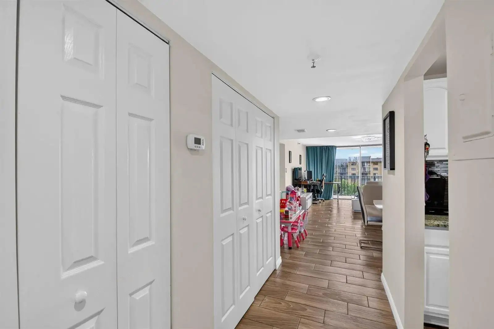 2786 TENNIS CLUB Drive # 407, West Palm Beach FL 33417 photo 3