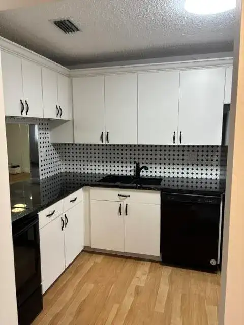 143 S LAKE SUSAN Drive S # 143, West Palm Beach FL 33411 photo 4
