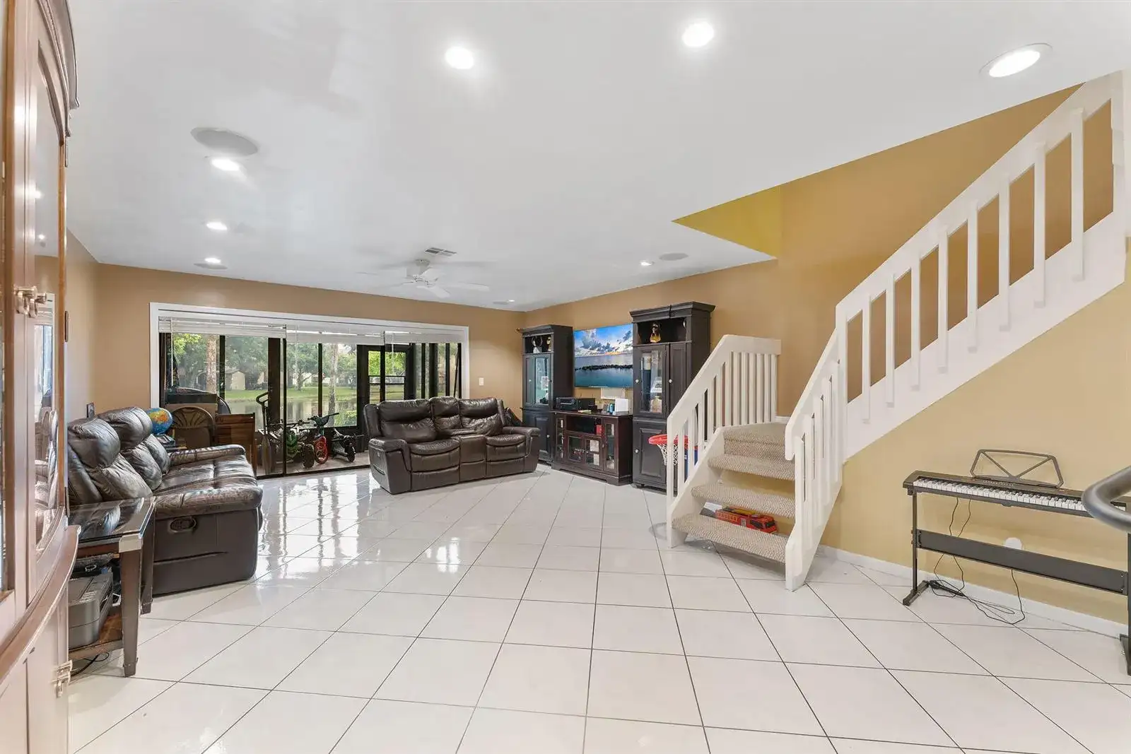 4321 CARAMBOLA Circle N # F, Coconut Creek FL 33066 photo 2