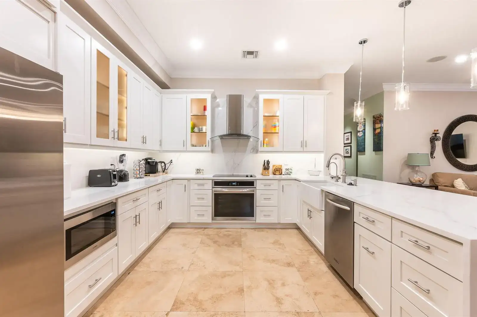514 SOLAR ISLE Drive, Fort Lauderdale FL 33301 photo 2