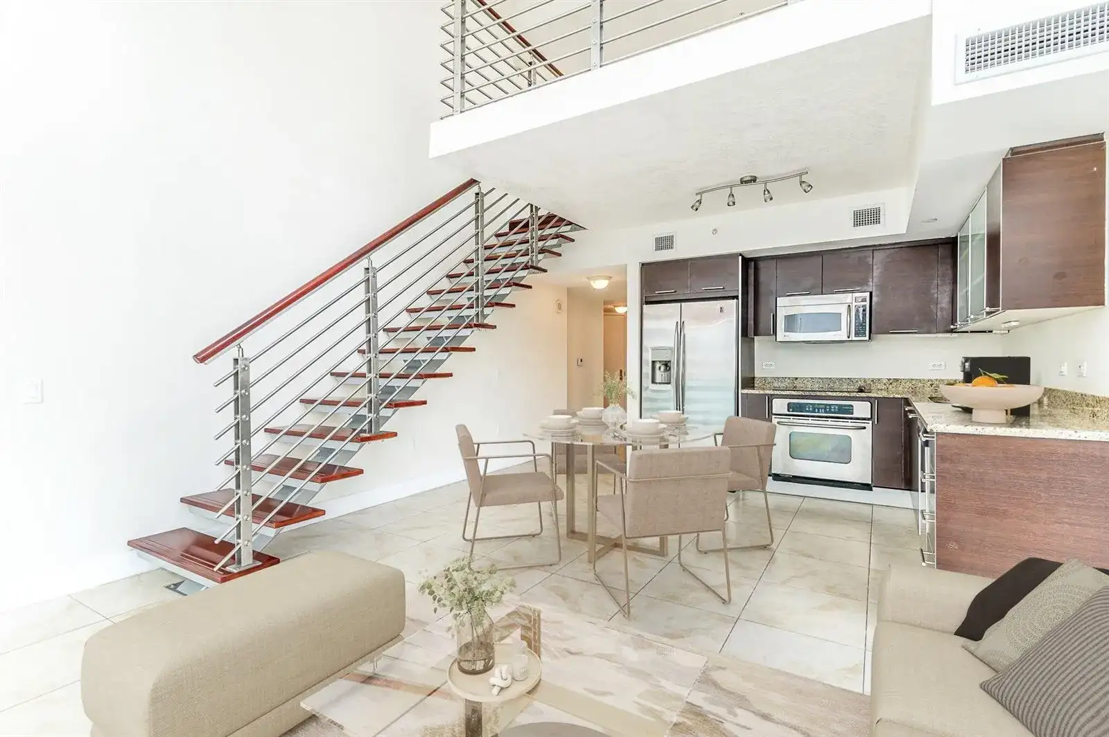 41 SE 5th Street # 417, Miami FL 33131 photo 2