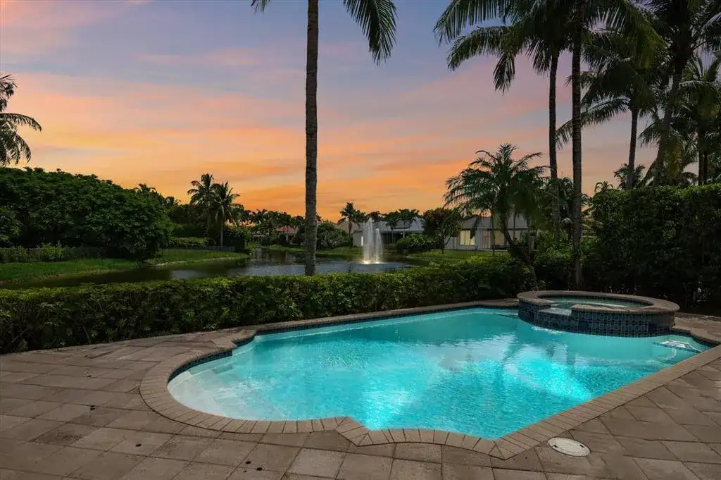 10821 Blue Palm Street, Plantation FL 33324 photo 2
