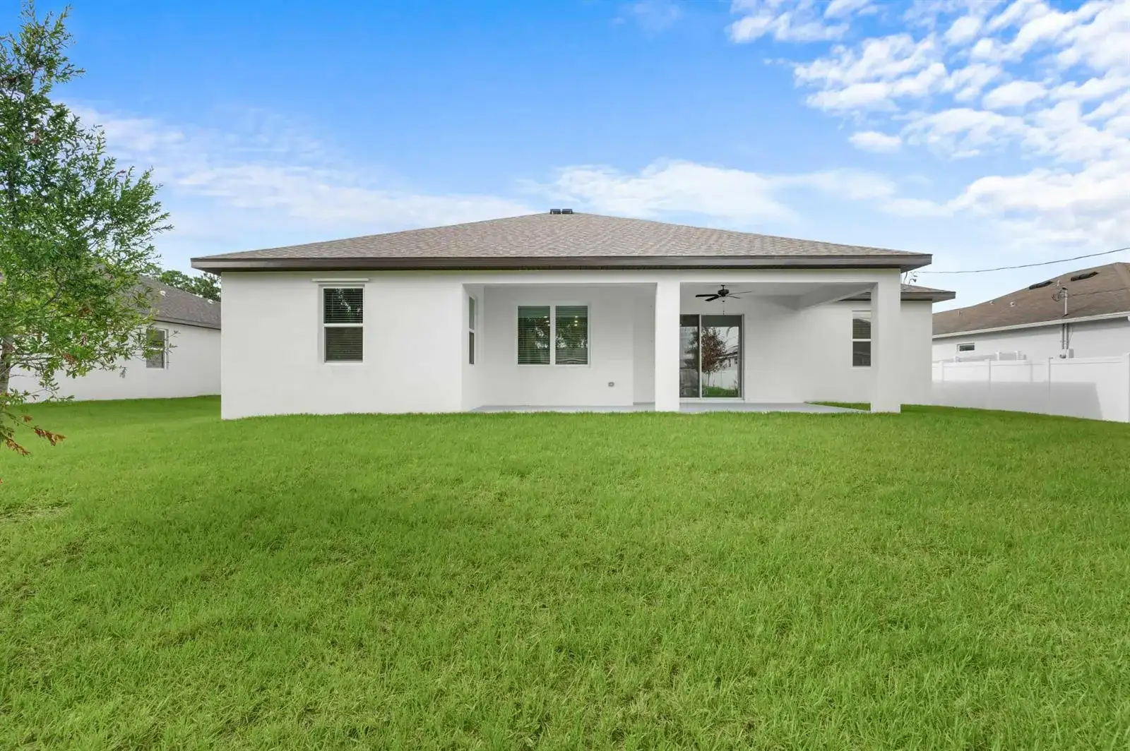 8046 99TH Court, Vero Beach FL 32967 photo 4