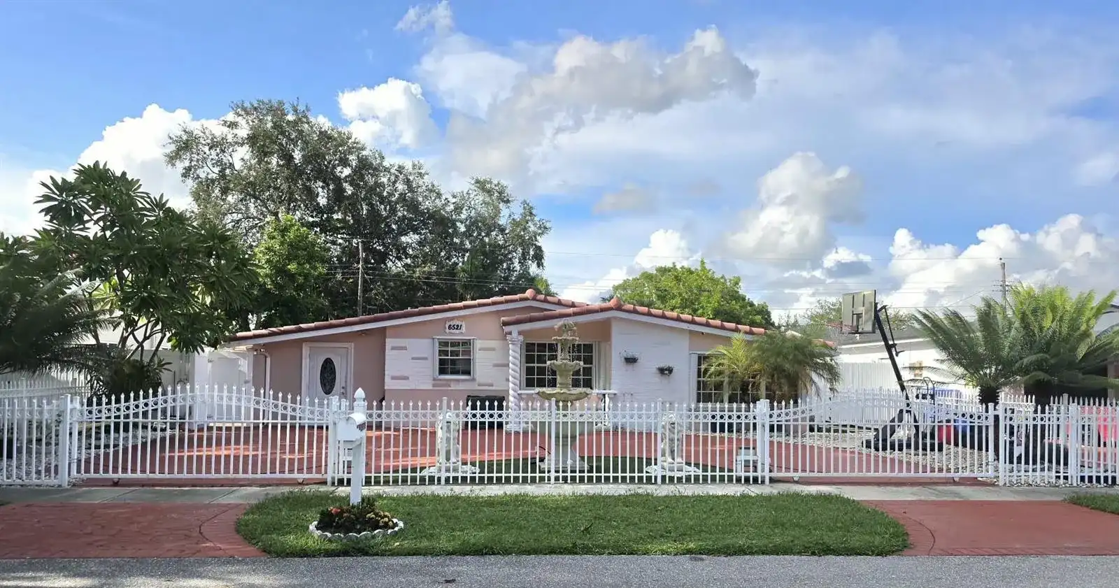 6521 HARDING Street, Hollywood FL 33024
