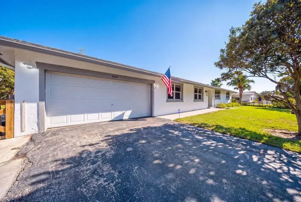 4910 SW 205TH Avenue, Southwest Ranches FL 33332 photo 5