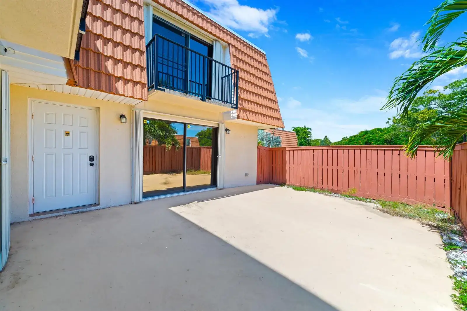 2952 SW 12TH Street, Deerfield Beach FL 33442 photo 3