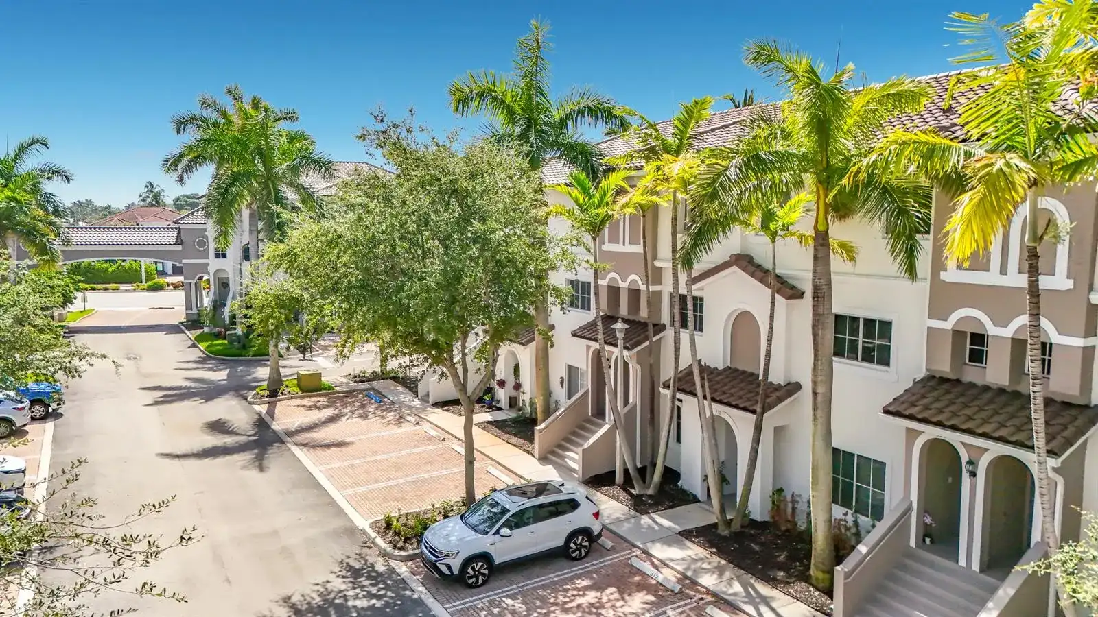 312 BAYFRONT Drive, Boynton Beach FL 33435