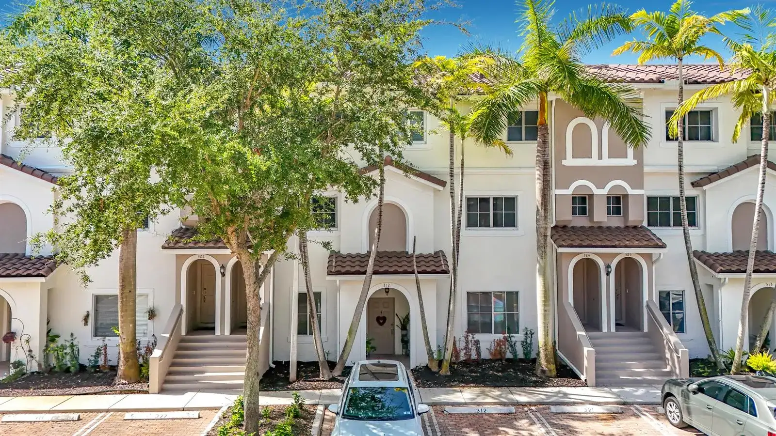312 BAYFRONT Drive, Boynton Beach FL 33435 photo 2