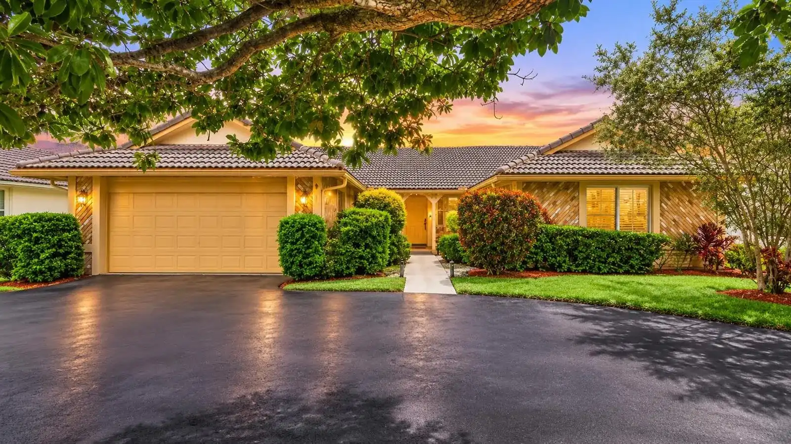 2111 NW 86TH Way, Coral Springs FL 33071