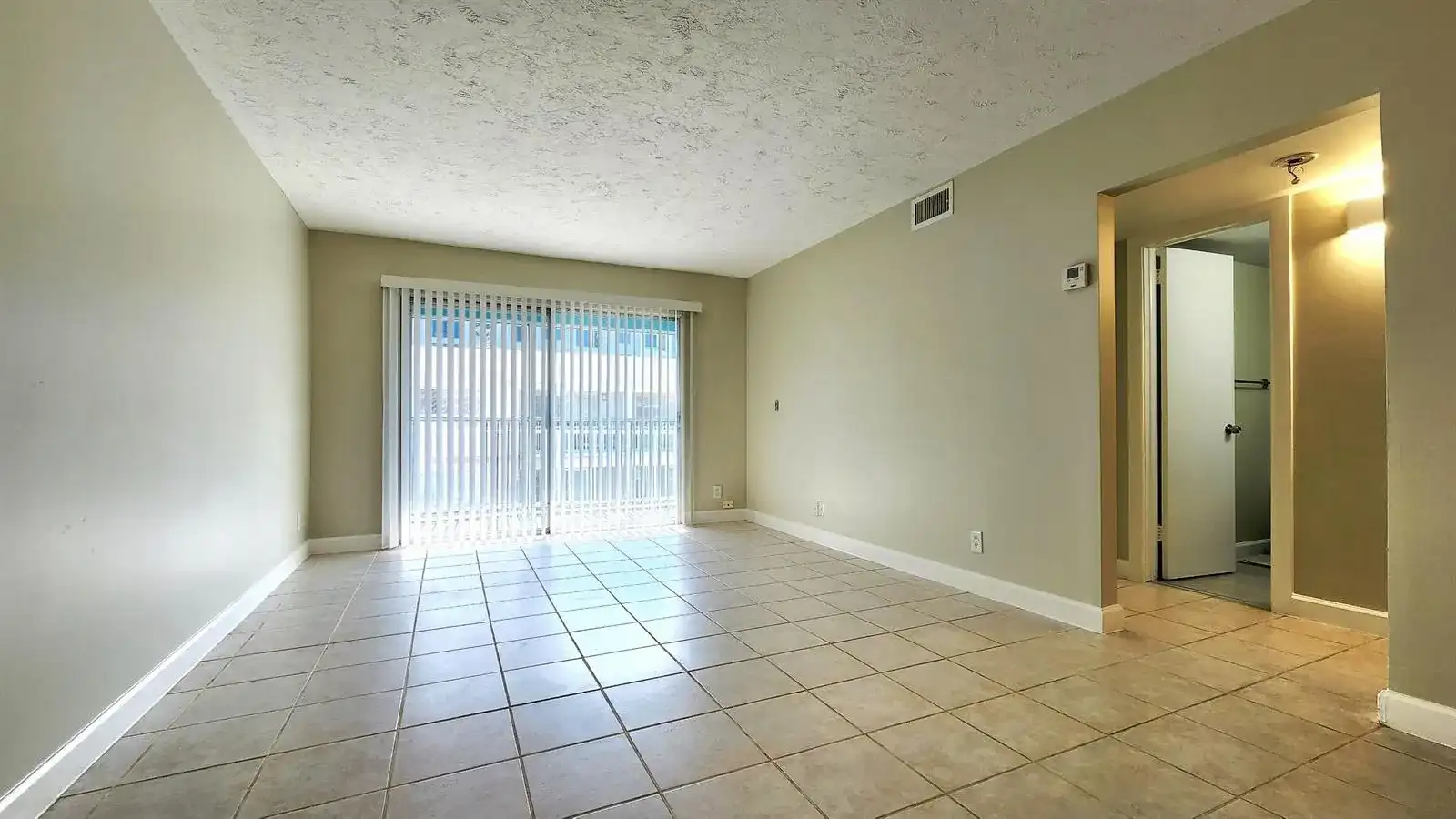 1501 CRESCENT Circle # D36, Lake Park FL 33403