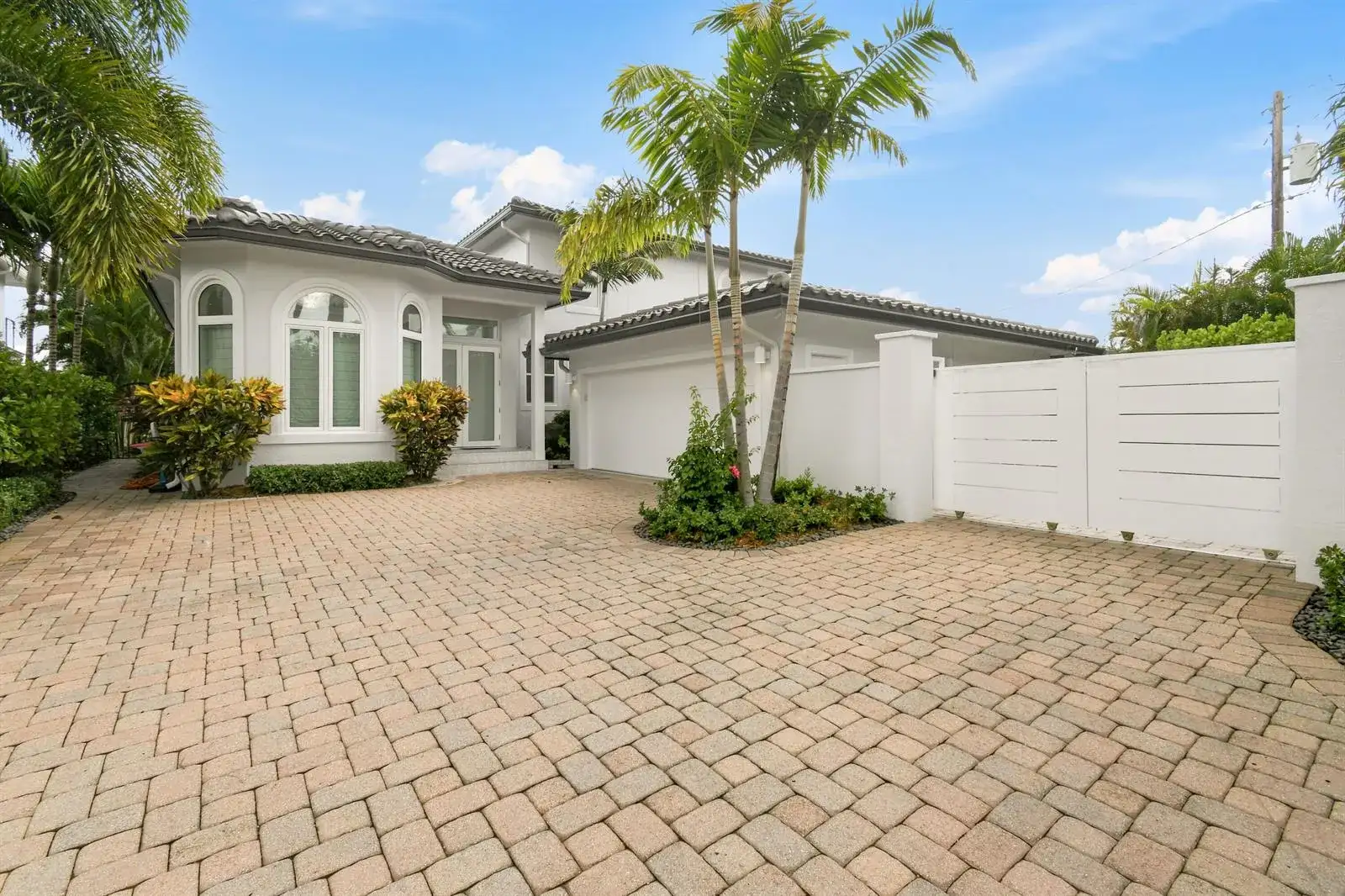 3 Lakeside Palms Court, FL 33460 photo 2