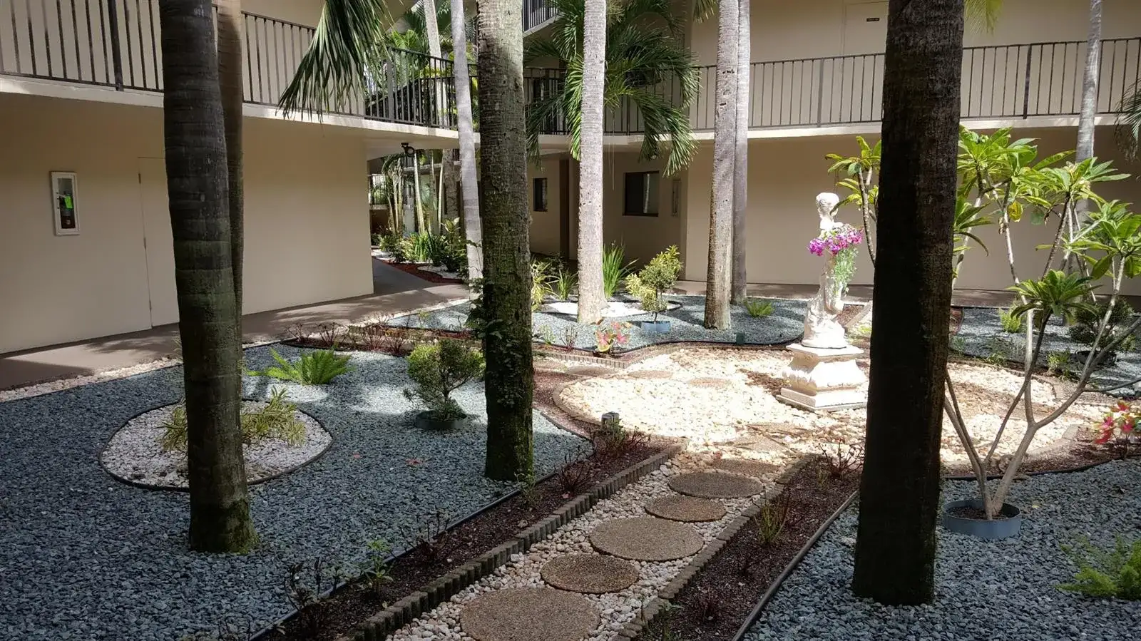 5130 Las Verdes Circle # 301, Delray Beach FL 33484 photo 2