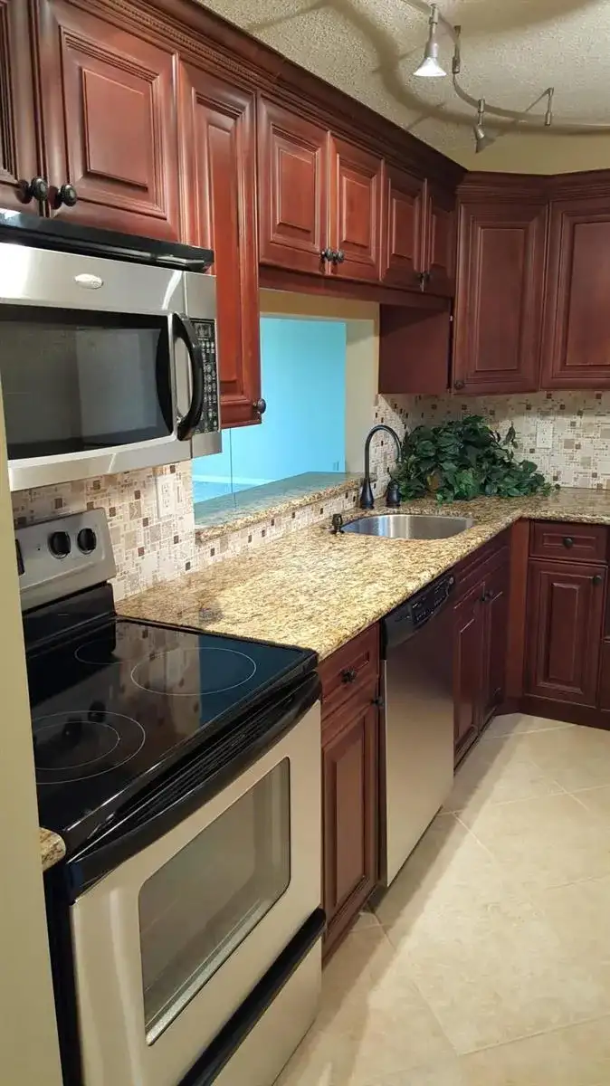 5130 Las Verdes Circle # 301, Delray Beach FL 33484 photo 3