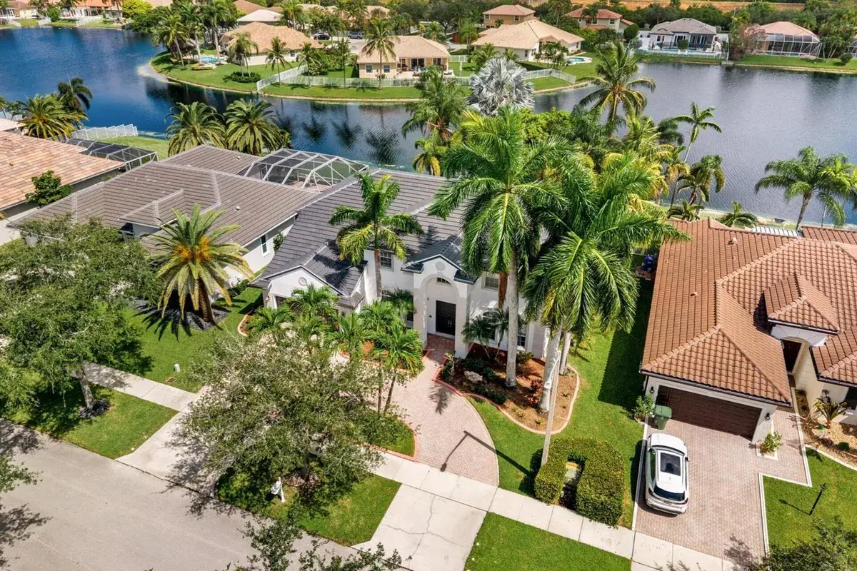 16363 SEGOVIA Circle S, Pembroke Pines FL 33331