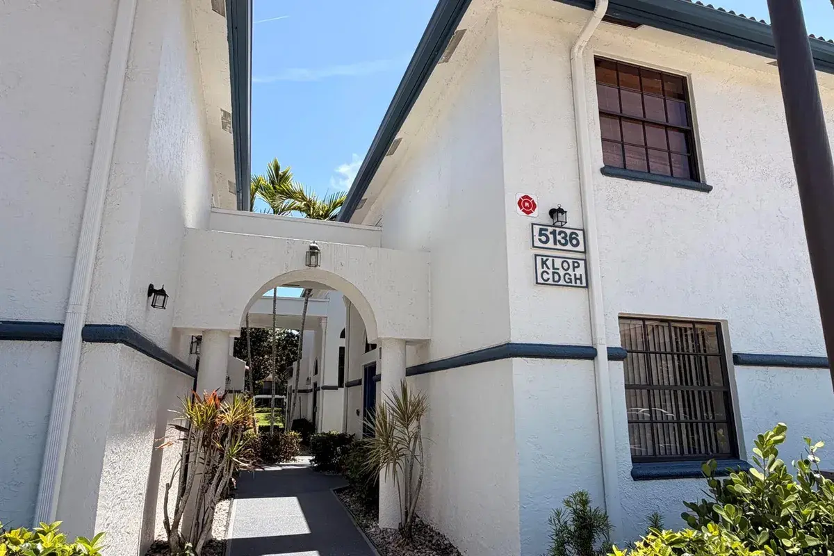 5136 FLORIA Drive # G, Boynton Beach FL 33437
