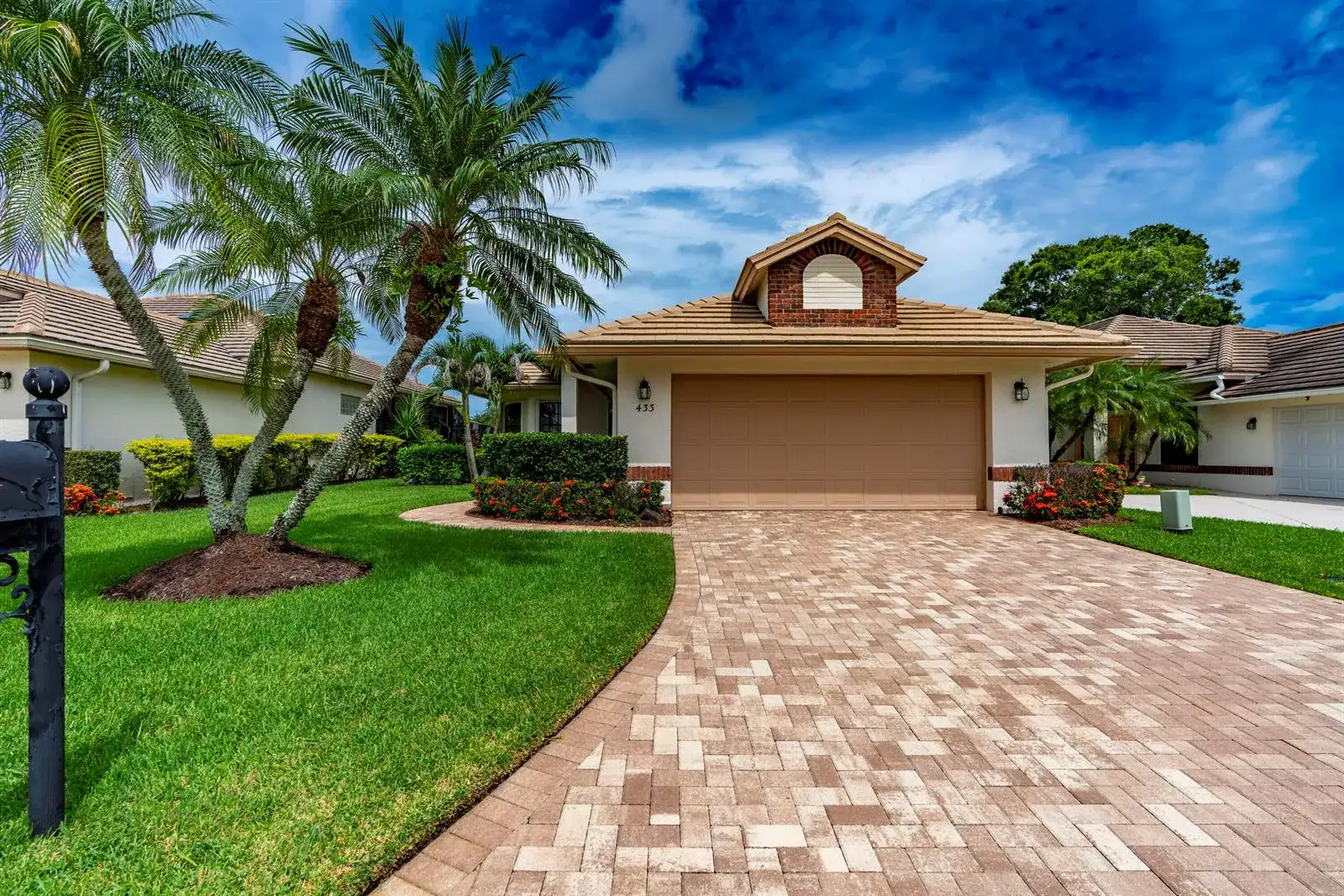 433 SW JEFFERSON Circle, Port St. Lucie FL 34986 photo 3