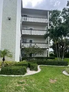 240 SOUTHAMPTON B # 240, West Palm Beach FL 33417