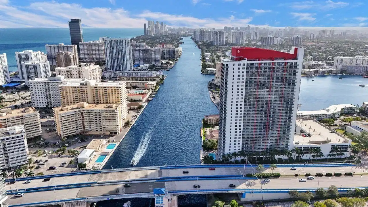 2600 E HALLANDALE BEACH Boulevard # T3210, Hallandale Beach FL 33009