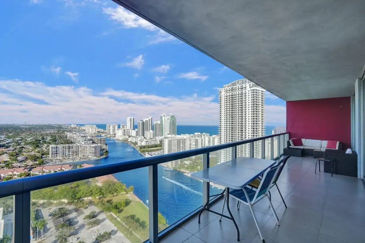 2600 E HALLANDALE BEACH Boulevard # T3210, Hallandale Beach FL 33009 photo 2