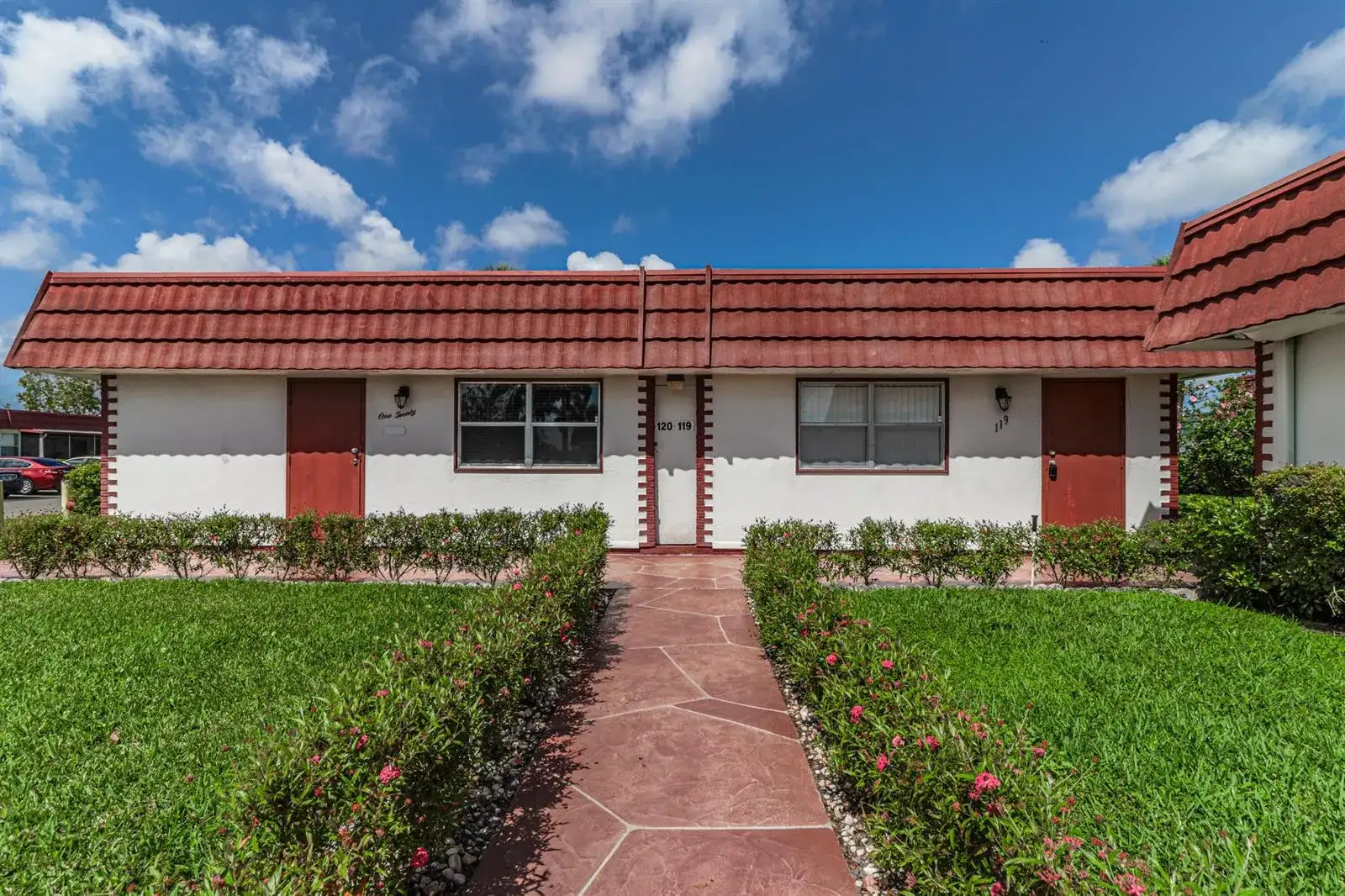 119 WATERFORD E, Delray Beach FL 33446 photo 2