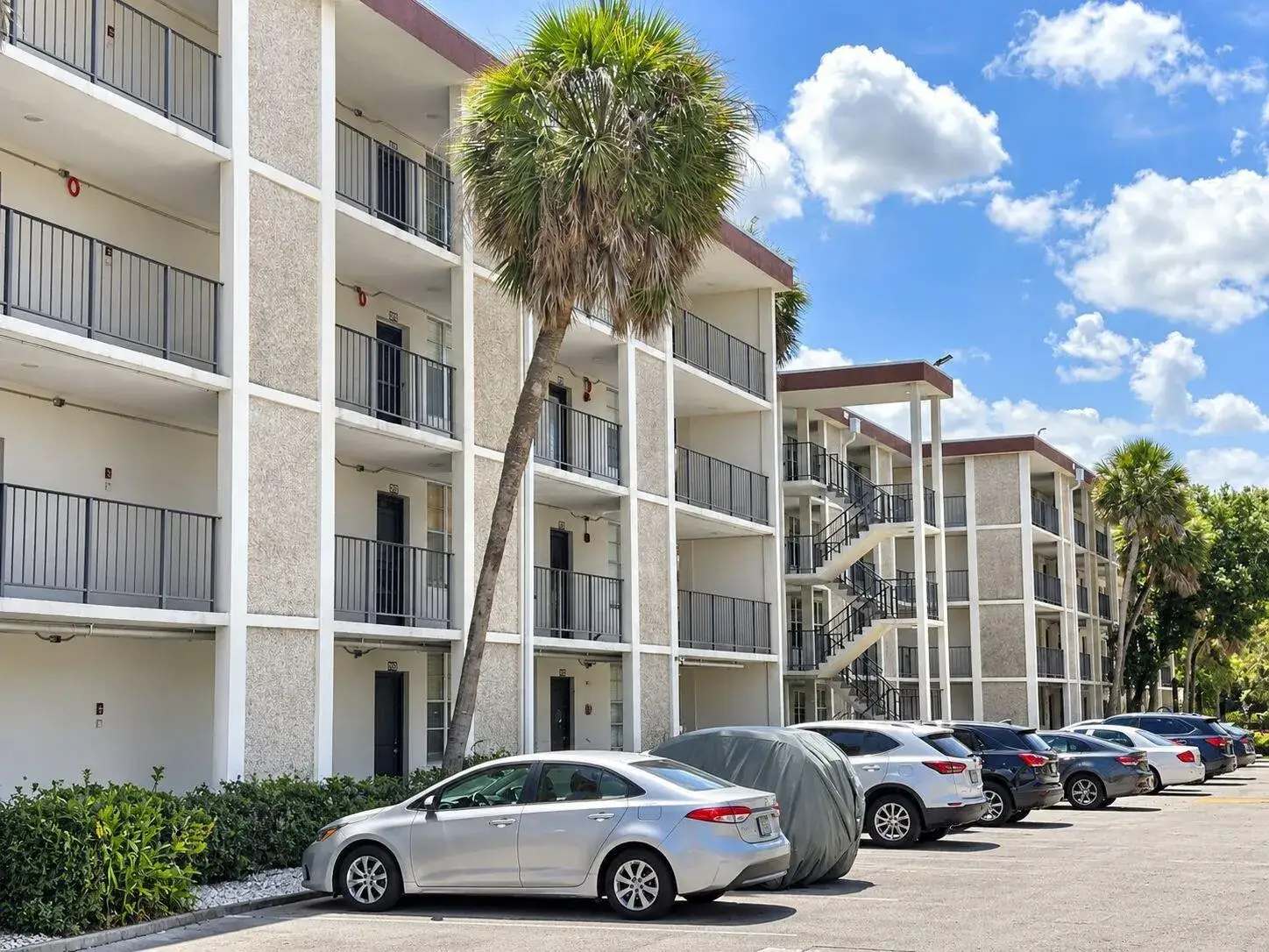 2650 NW 49TH Avenue # 118, Lauderdale Lakes FL 33313