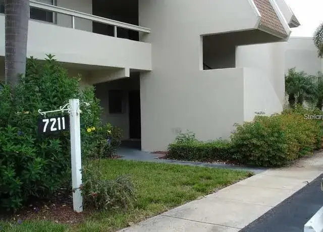 7211 W COUNTRY CLUB Drive N # 135, Sarasota FL 34243