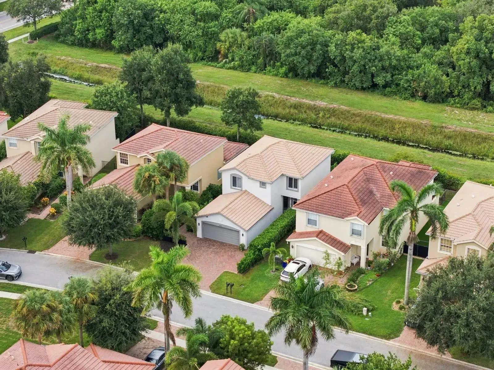 7830 JEWELWOOD Drive, Boynton Beach FL 33437 photo 2
