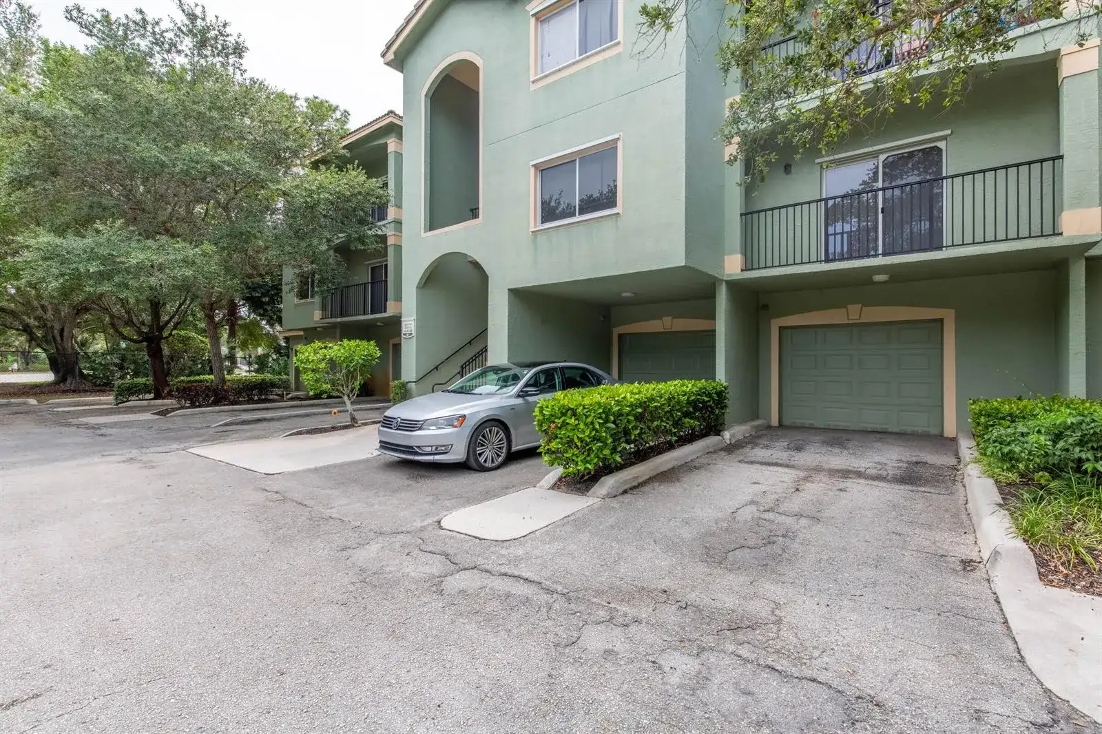 350 Crestwood Circle # 203, Royal Palm Beach FL 33411 photo 2