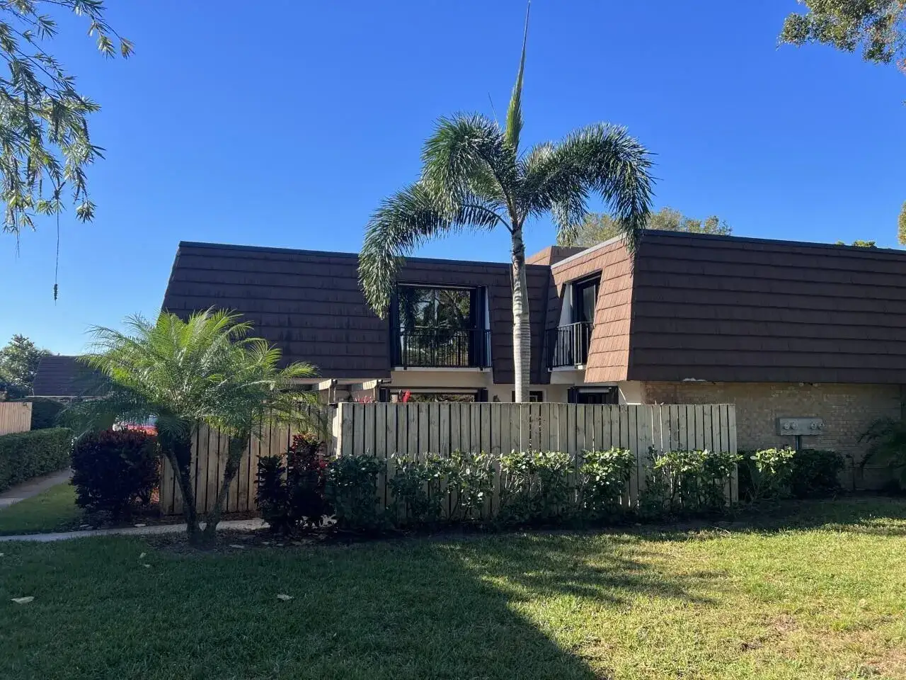 2004 20th Lane, Palm Beach Gardens FL 33418