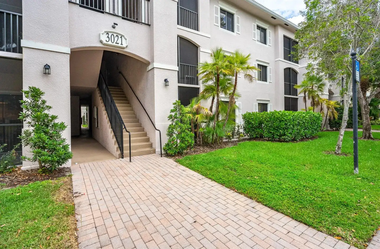 3021 Alcazar Place # 306, Palm Beach Gardens FL 33410