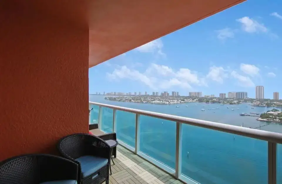 2640 LAKE SHORE Drive # 2311, Riviera Beach FL 33404 photo 2